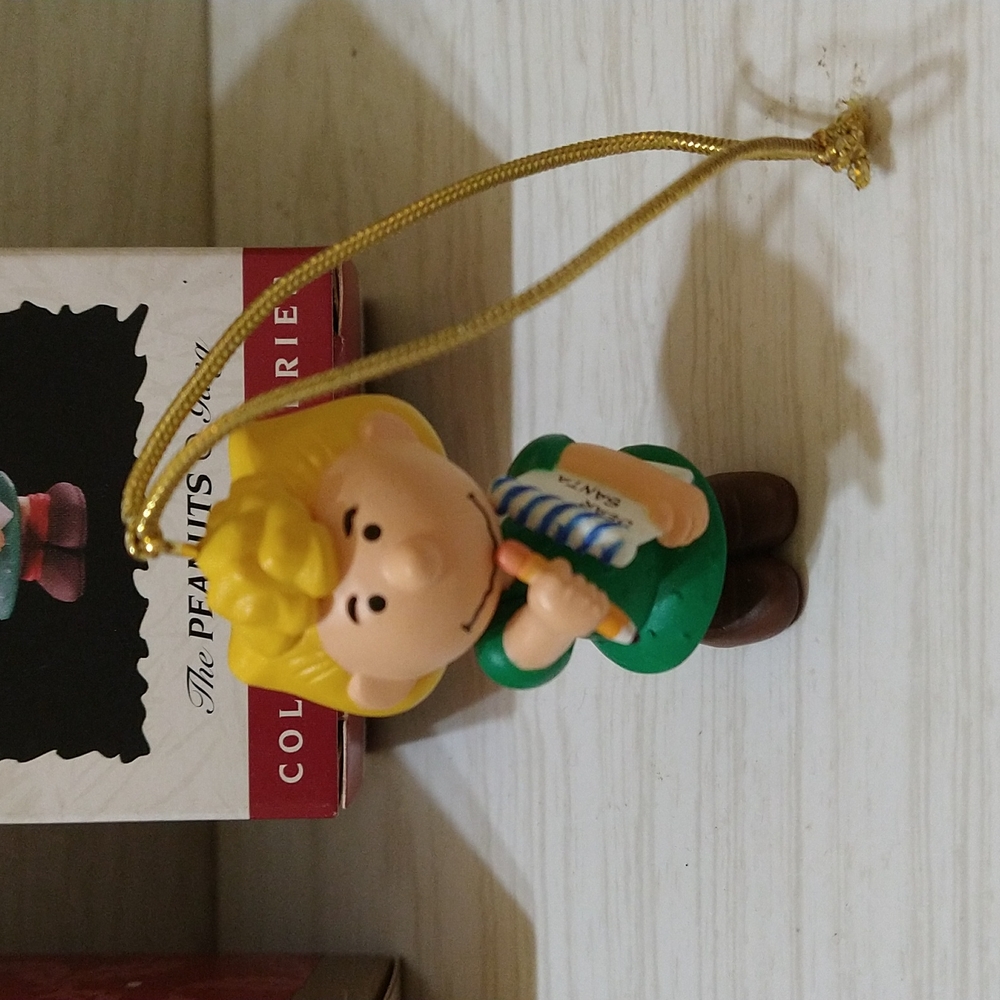 Vintage Lot of 4 Charlie Brown Christmas Ornaments - Picture 8 of 8